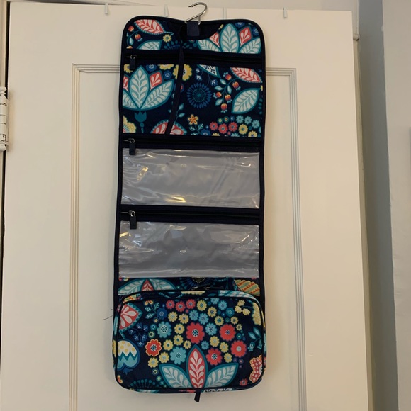 Vera Bradley Handbags - Vera Bradley Toiletry Bag